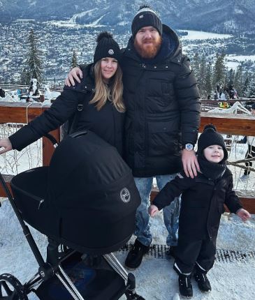 Gitta Adam-Kulcsar with her husband Martin Adam and children in Poland